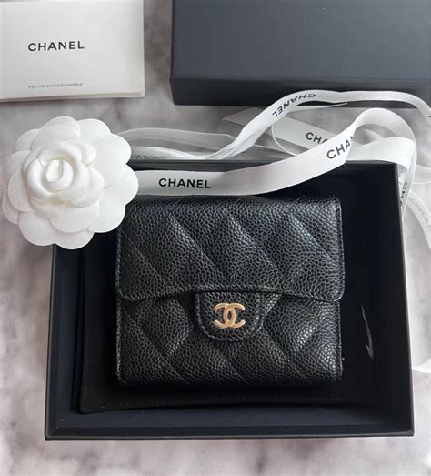 chanel classic wallet caviar